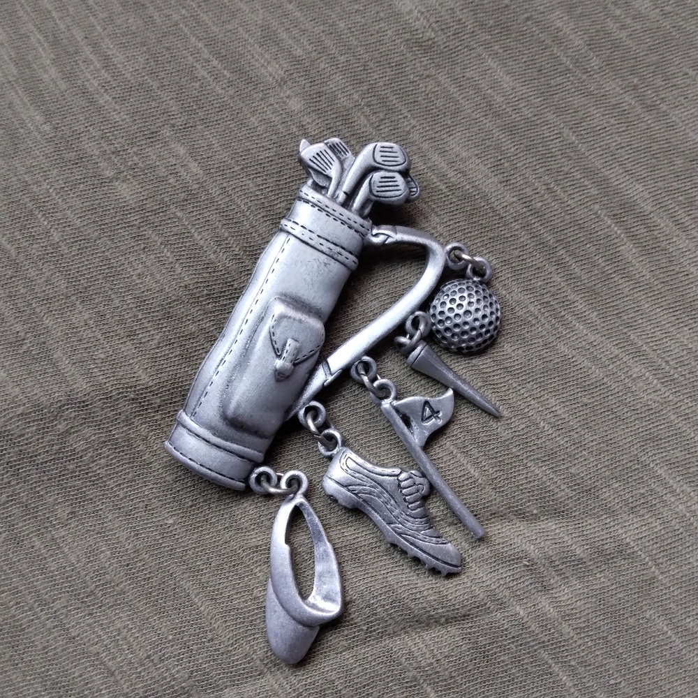 1970's Vintage Golf Bag Brooch